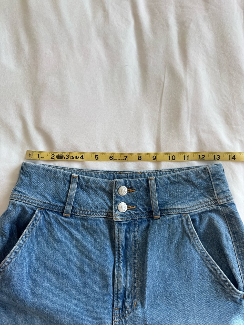 Veronica Beard Belisa High-Rise Cargo Jeans - Picture 5 of 7